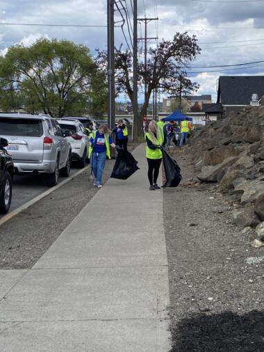 Earth Weeksidewalk April2024