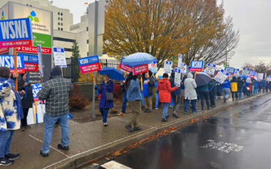 241217 sjtac picket crowd