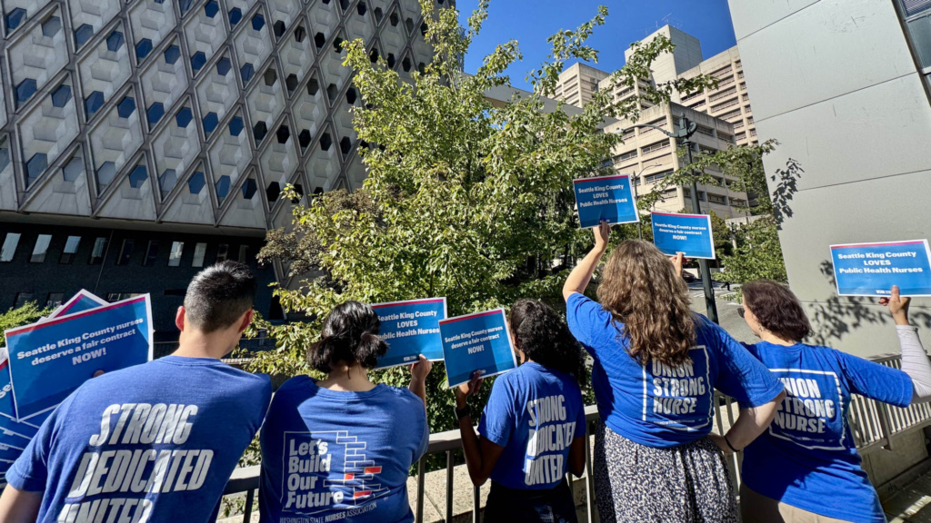 Kc nurses group signs