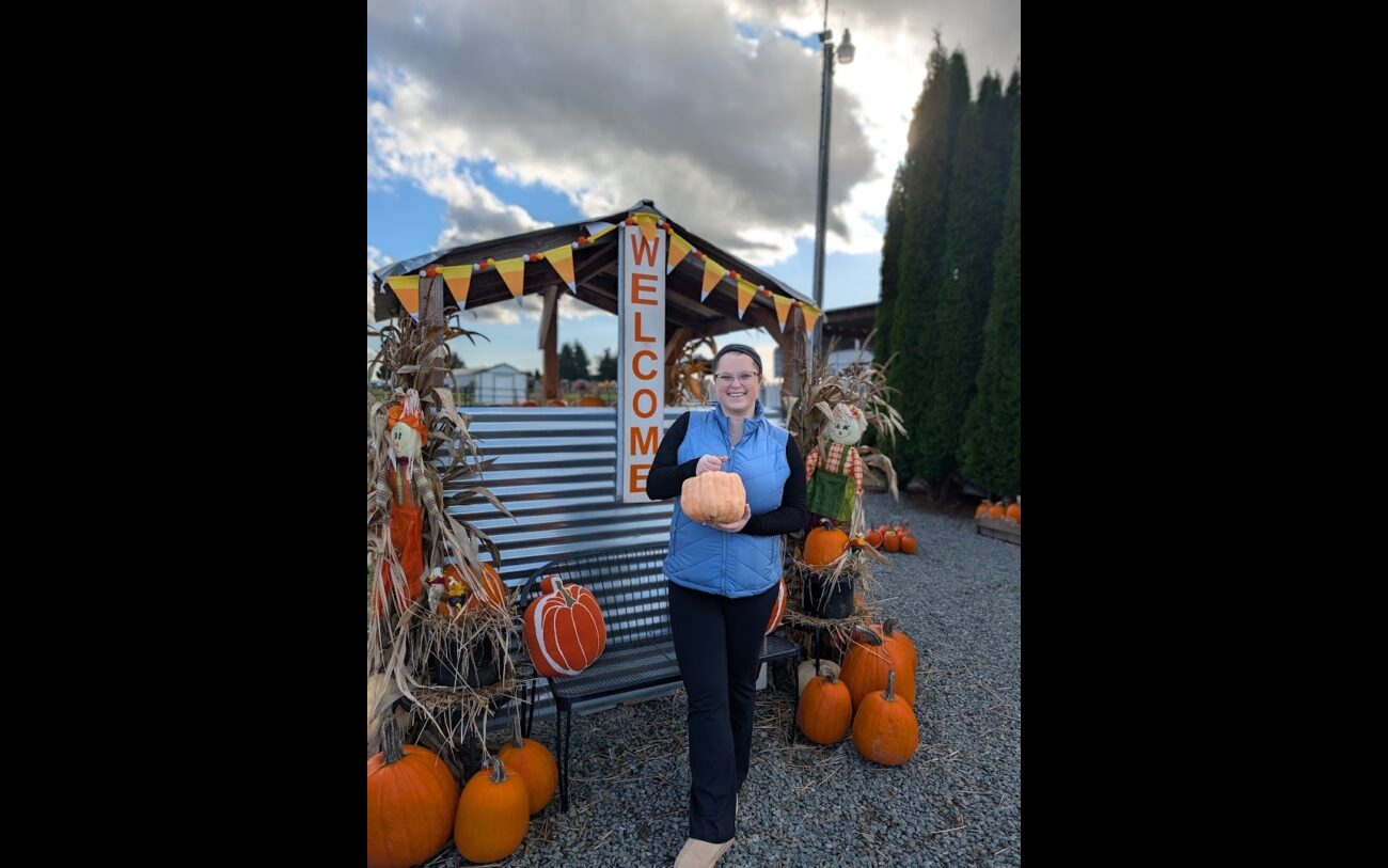 PXL 20251027 222955769 PORTRAIT