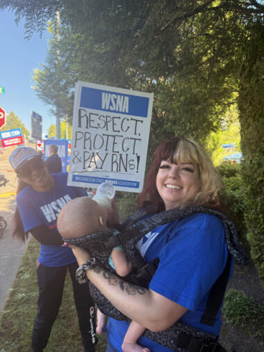 260527 gdsam picket mom baby