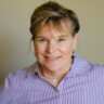 Bobbi nodell headshot 2022