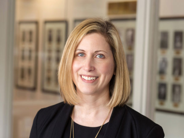 Jennifer Muhm Headshot 2018 Crop